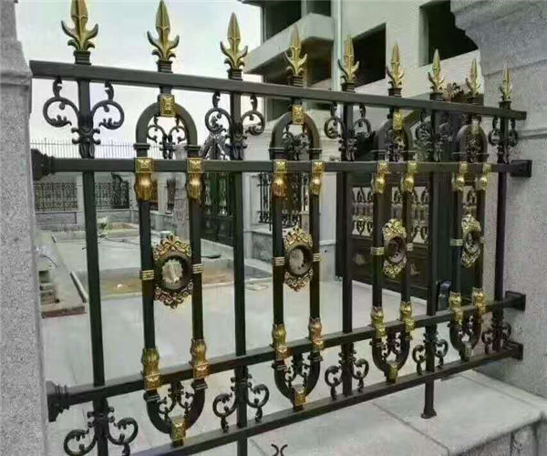 鋁合金護(hù)欄1